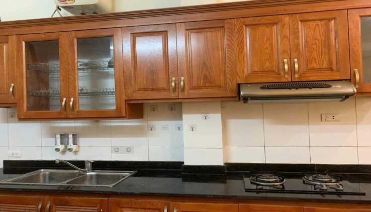 Cho thuê nhà nguyên căn ngõ 175 Định Công, 45m2, 3.5 tầng, 3 ngủ, 9tr5 vào ngay